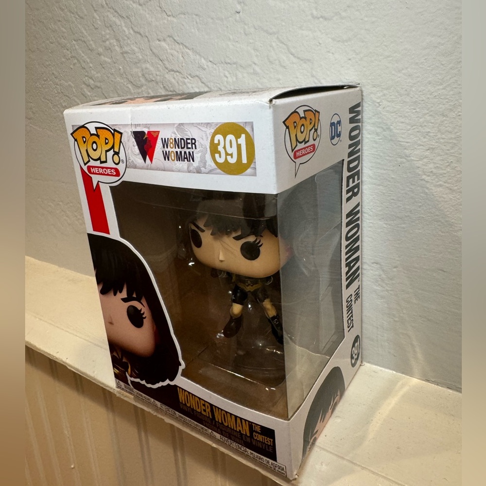 POP HEROS - Picture 2 of 2